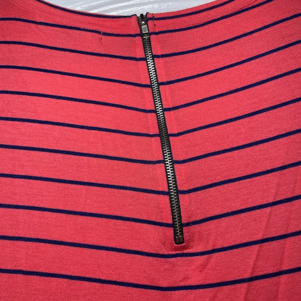 Green Envelope Boutique Women’s Striped Coral Top - Picture 6 of 6